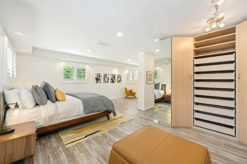 The Foundry Escape - Hot Tub, Bikes & Game Room Hotels in Loveland