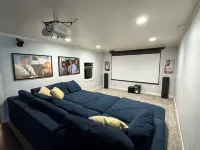 Fun, Cosy, Theater Basement!