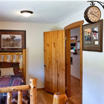 Nature Retreat Near White River