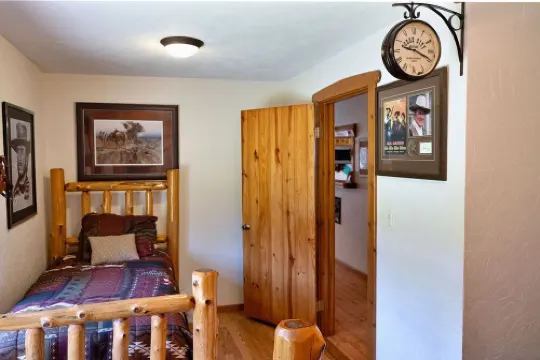 Nature Retreat Near White River