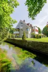 Bright, Quiet and Modern Apartments with a Great Garden Right in the Center