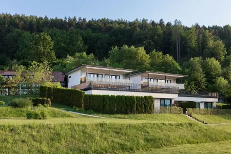 Villa am Wörthersee with private dock