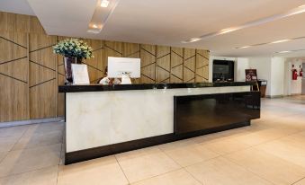 El Aram Beach & Convention