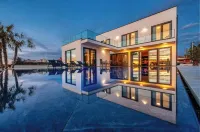 Perfect villa Stressless with beautiful pool in charming Smoković Hotel a Smokovic