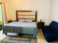 3-bedroom condo in phenomenal Ciudad Apodaca with AC, WiFi, 20 min from the air