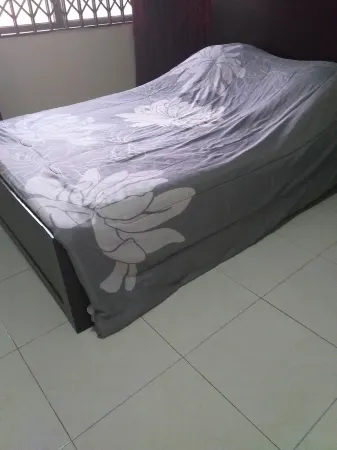 Perfect neighbourhood to  relax during quite moments or exercises outside . Отели в г. Adjiringanor