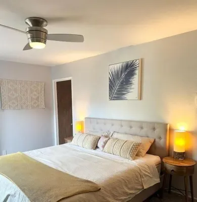 Lake House Hotels in Squirrel Mountain Valley