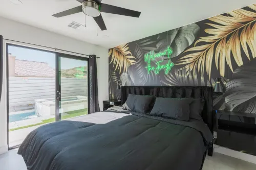 Private Resort, Heated Pool, Spa, Cabana