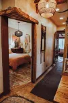 Boho Art cottage in hip Bay View, Milw neighborhood- 3bed, Sauna, Hot Tub