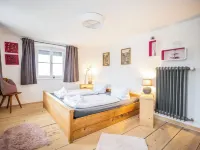 Modern farmhouse for 10 people Hotels in Nesselwang