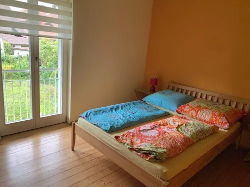 Vacation apartment on the Main, (65 m²) with balcony and garden Hotel a Veitshochheim