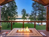 Spacious 3-bedroom house on charming Nisswa Lake Hotels in Nisswa