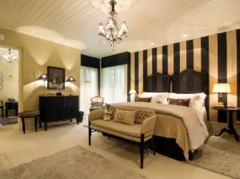 โรงแรม บูทีค คาซา เรกาเลรา