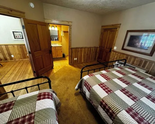 Cozy cabin 2 in at Almo Inn with AC, WiFi near City of Rocks/Castle Rocks Idaho Hotels in Almo