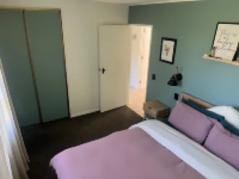 Where comfort meets the mountains—close to everything,spacious,and pet-friendly!