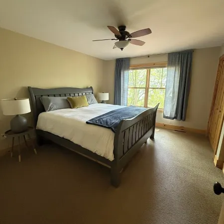 Peaceful Lakefront Cabin w/ Sauna & Loft-pet friendly