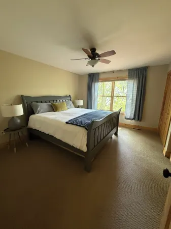 Peaceful Lakefront Cabin w/ Sauna & Loft-pet friendly