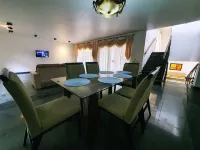 Casa Próximo à Praia, com Piscina, Perfeito pra Família, Lua de Mel, Aniversário Các khách sạn ở 