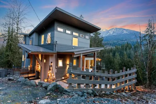 Peaceful River Guest Suite - Forests, Mountains, Hiking, River, Fishing