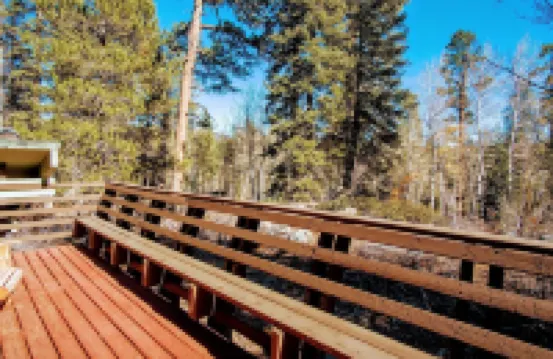 Many Beds! EV Charger! Pets OK! Minutes to Trail of 100 Giants, Sequoias, Rivers