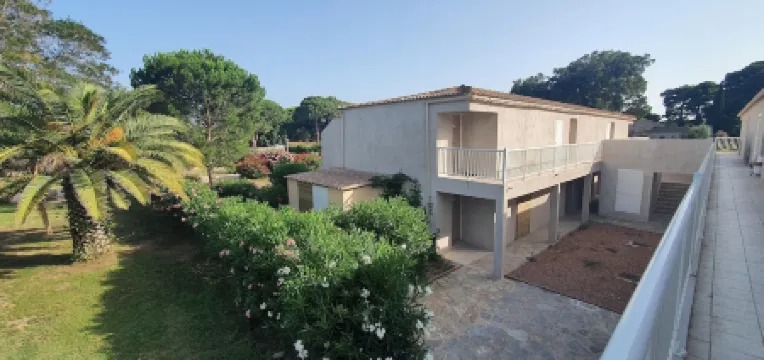 Fiori Di Cala Rossa T3 apartment in a hotel residence in southern Corsica