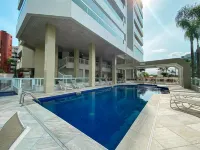 Spacious apartment right on the grass in Riviera de São Lourenço