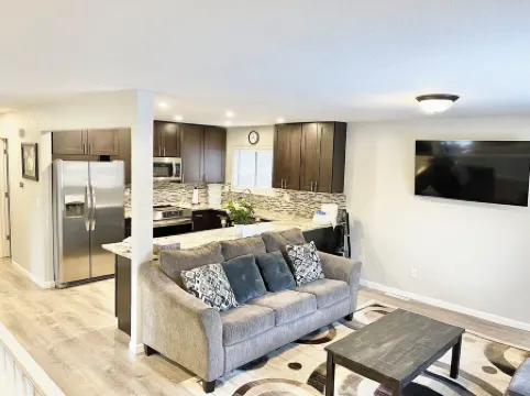 Spacious 5-bedroom house in marvelous Greeley with AC, WiFi