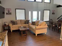 Lovely 3-bedroom house with loft in Burlington