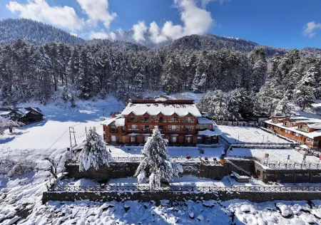 Hotel Heevan Отели рядом с достопримечательностью «Бетаэб Вэлли»