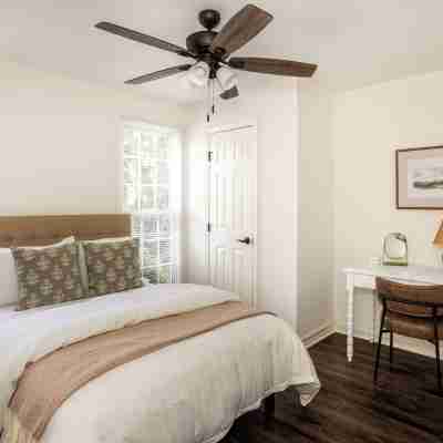 TigerTown Retreat - Comfort Minutes from Campus Rooms