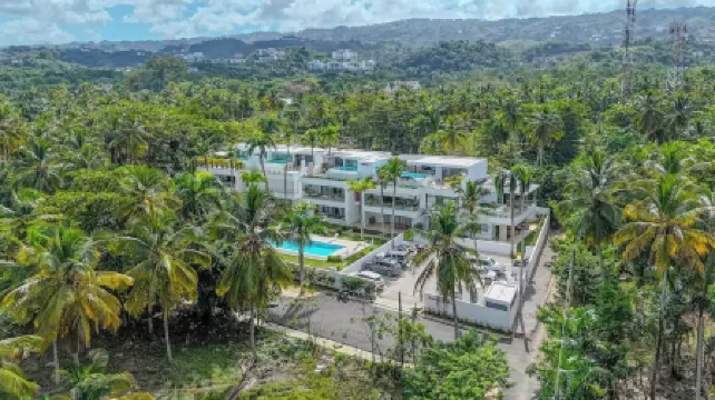 Casa Un Dia: Large 4-bedroom apartment with private pool at Las Terrenas.