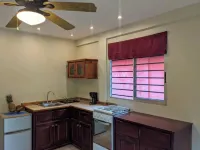 Comfortable Casita, walking distance to the Beach Hotels in Pavones