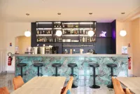 Best Western Ile De France Hotel & Spa - bar