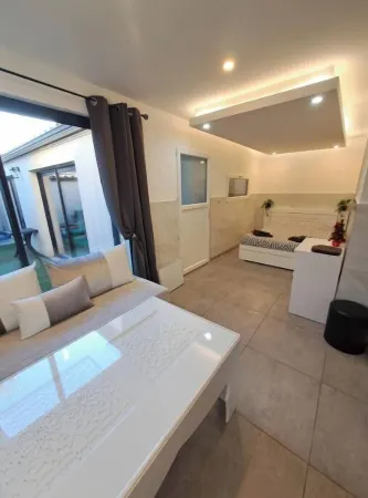 Villa Saphir, heated indoor pool with Jacuzzi