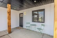 Adventure on Historic Route 66! Brand new renovation!