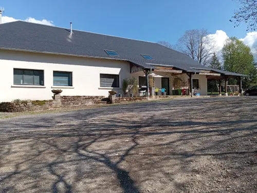 Chez Alex et Flo F3 cosy and comfortable Hotel a Salles-Curan