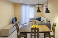 Cozy 1-bedroom apartment in charming Varna with AC, WiFi Hotels in Primorski