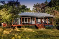 Snake Creek Lake Retreat at Woodhaven Cabin