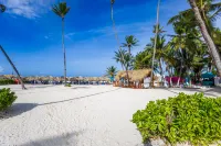 Beachfront 8Br Villa with Pool & Maid *Los Corales - 빌라