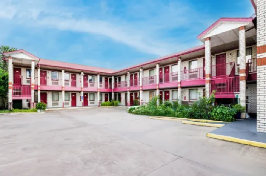 Hotel O Luxury Inn Channelview Baytown I-10