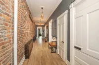 The Brick Dachshund Chic for 9 - Wifi