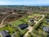 "Righer" - 600m to the Fjord Hotels in Tarm