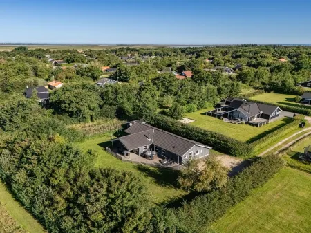 "Findus" - 1.2km to the Fjord