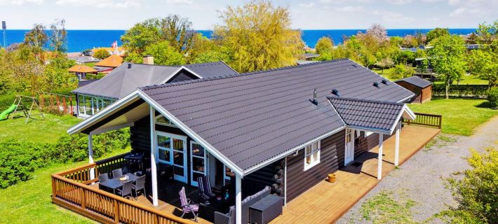 "Hjalmar" - 400m from the Sea Hotels in Allinge