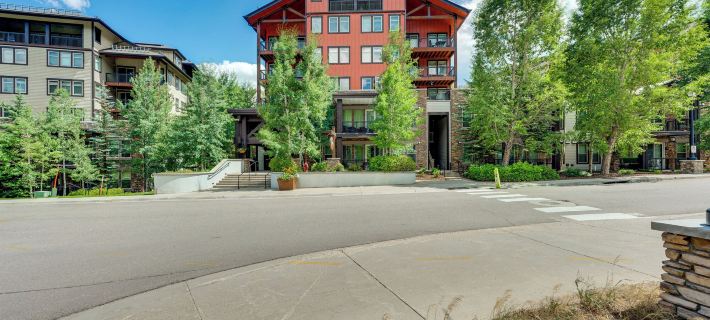 Ski-in/Ski-Out Winter Park Condo w/ Balcony Hoteles en Winter Park