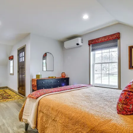 Seneca Lake Wine Trail Studio w/ Balcony & Views!