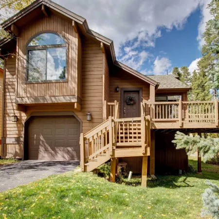 Breckenridge Abode with Private Hot Tub and Deck!