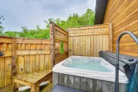 Gatlinburg Cabin in the Clouds: Private Hot Tub - spa
