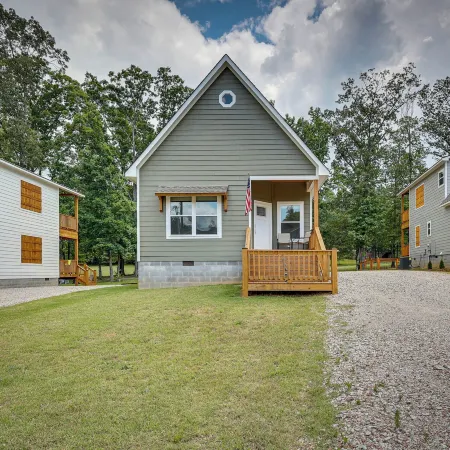 Counce Vacation Rental w/ Private Deck: Near Golf!
