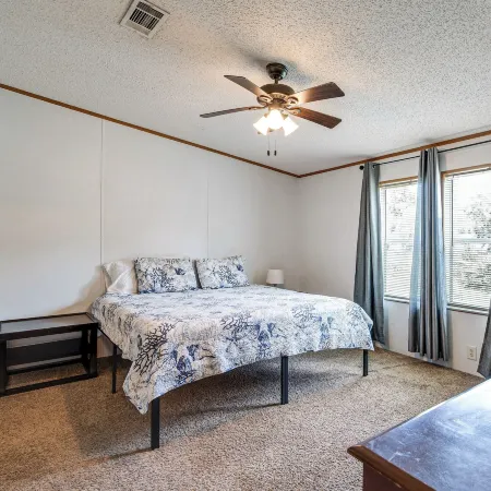 5 Mi to Homosassa Springs Park: Home w/ Yard!
